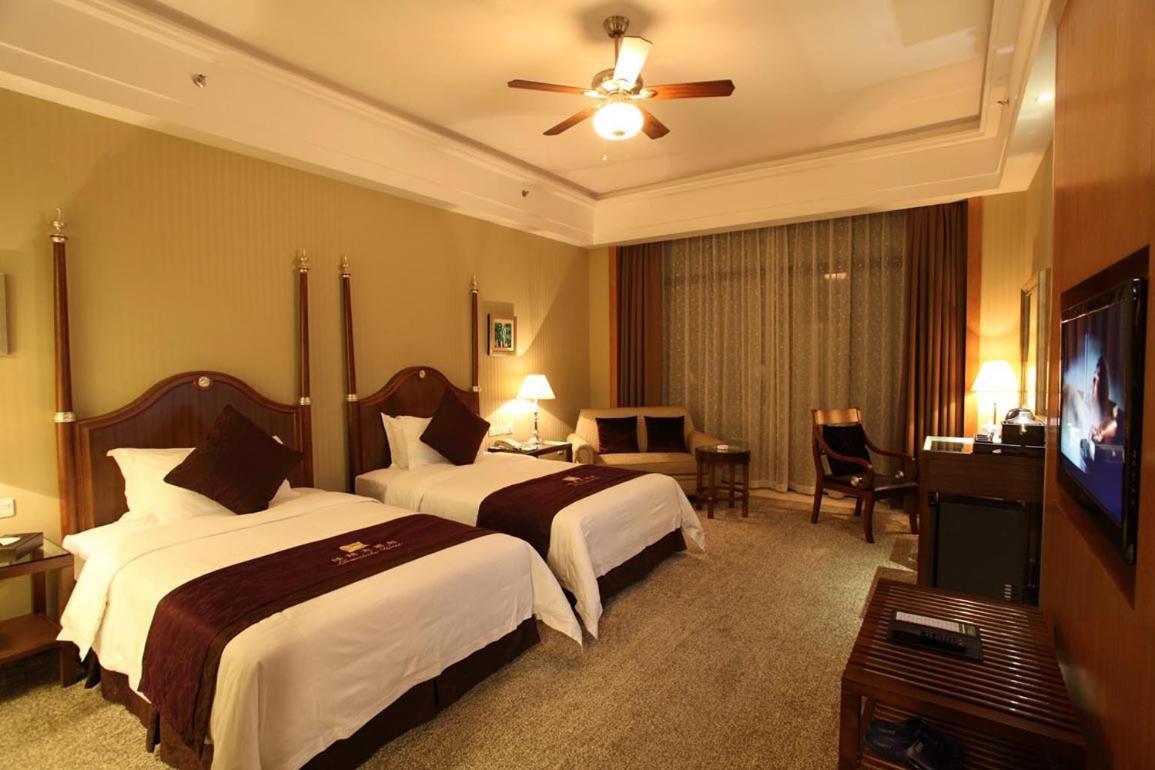 פושאן Green Lake Hot Spring Hotel מראה חיצוני תמונה