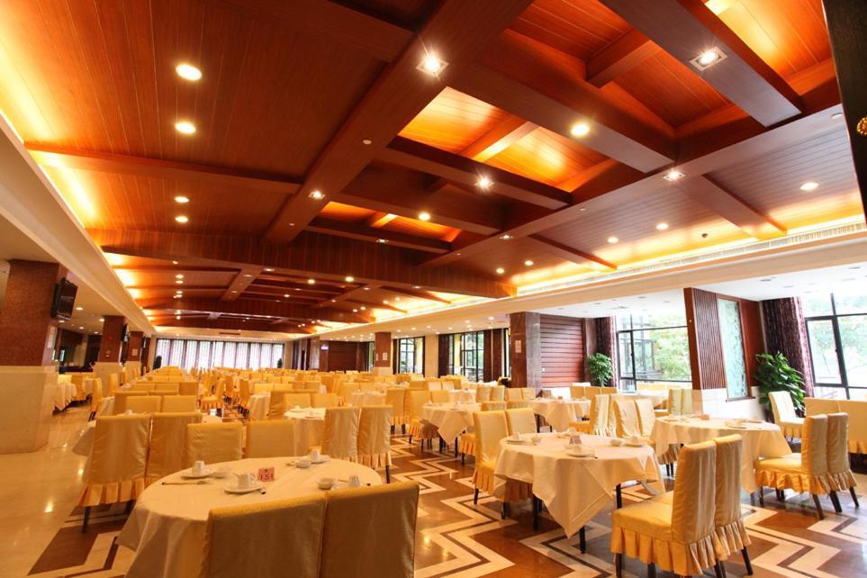 פושאן Green Lake Hot Spring Hotel מראה חיצוני תמונה